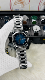 Sober Jens Watch (Square, Glossy Premium) Sharp edges. Glossy perfection. Pure premium on your wrist ⌚✨